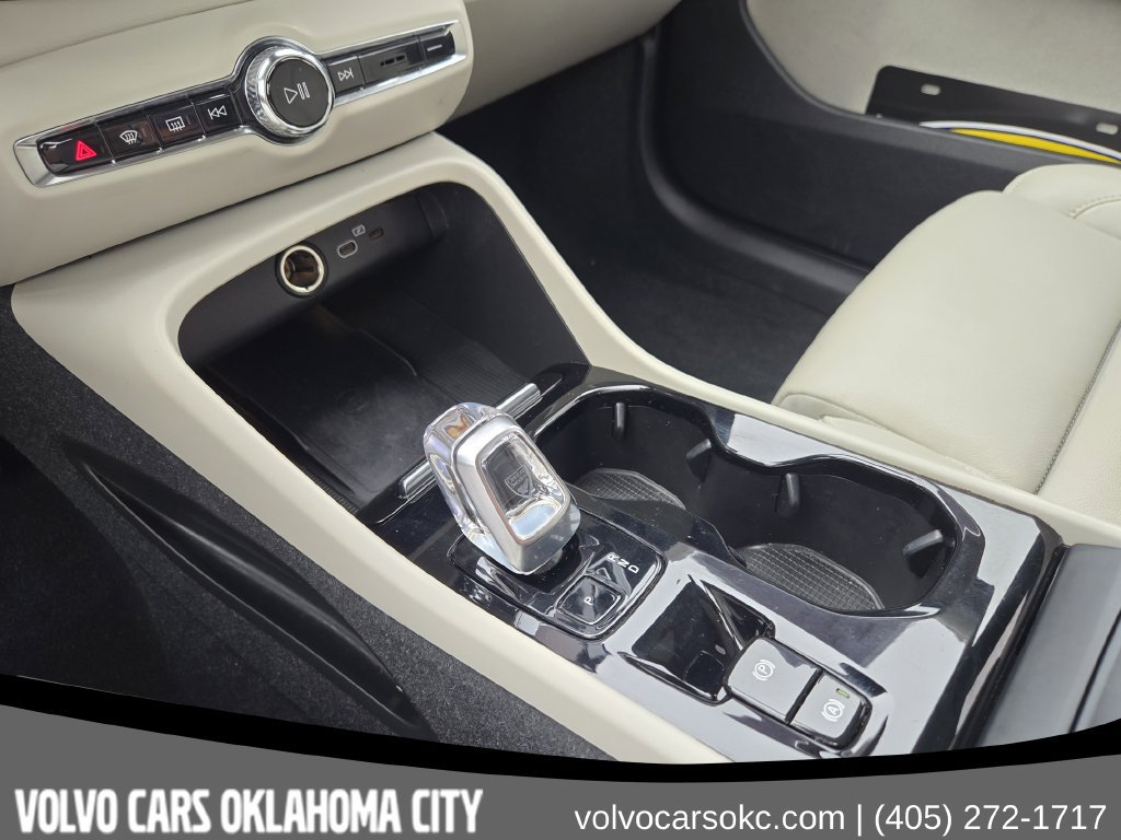 Certified 2023 Volvo XC40 B5 Plus w/ Protection Package Premier AWD/4WD image 21