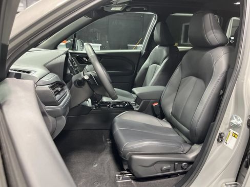 Certified 2026 Subaru Forester Limited AWD/4WD image 14
