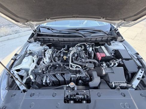 Used 2024 Nissan Altima 2.5 SV image 35