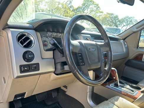 Used 2010 Ford F150 Lariat image 8