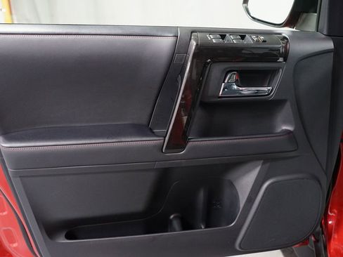 Certified 2024 Toyota 4Runner TRD Off-Road Premium image 32