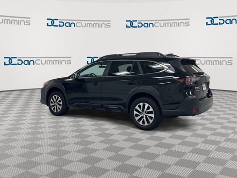 Used 2023 Subaru Outback Premium AWD/4WD image 6
