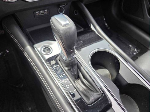Used 2020 Nissan Altima 2.5 SL FWD image 25
