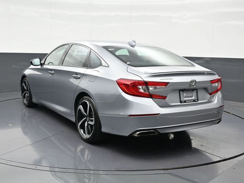 Used 2018 Honda Accord Sport image 3