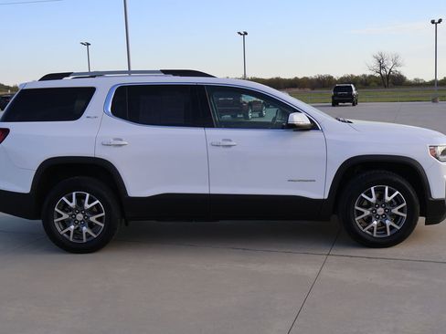 Used 2023 GMC Acadia SLT AWD/4WD image 6