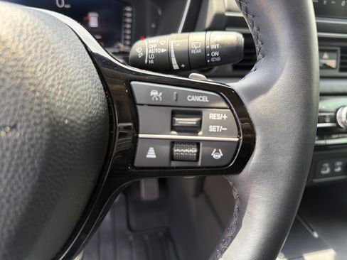 Used 2025 Honda Pilot Elite image 20