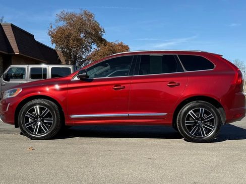 Used 2017 Volvo XC60 T5 Dynamic w/ Preferred Option Package image 2