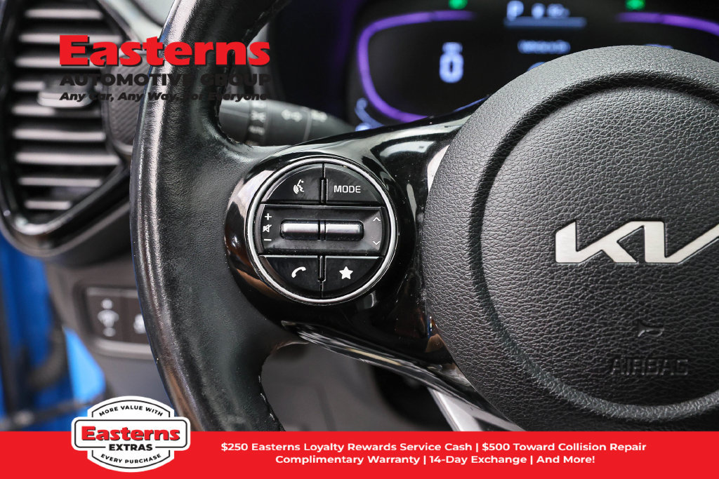 Used 2023 Kia Soul EX FWD image 16
