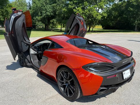 Used 2017 McLaren 570S Coupe image 4