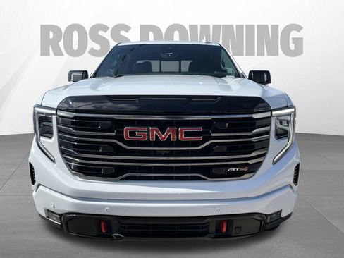 Used 2025 GMC Sierra 1500 AT4 w/ AT4 Premium Package AWD/4WD image 2