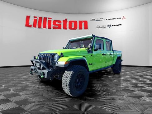 Used 2021 Jeep Gladiator Willys image 5