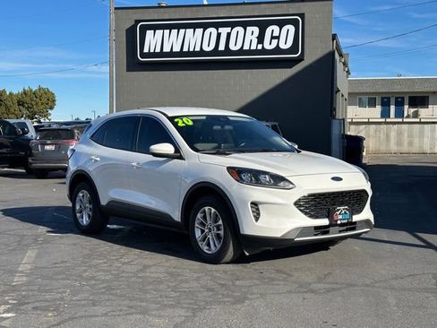 Used 2020 Ford Escape SE image 1
