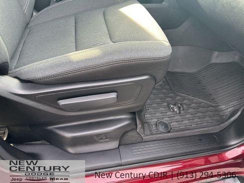 Used 2023 RAM 1500 Big Horn AWD/4WD image 25