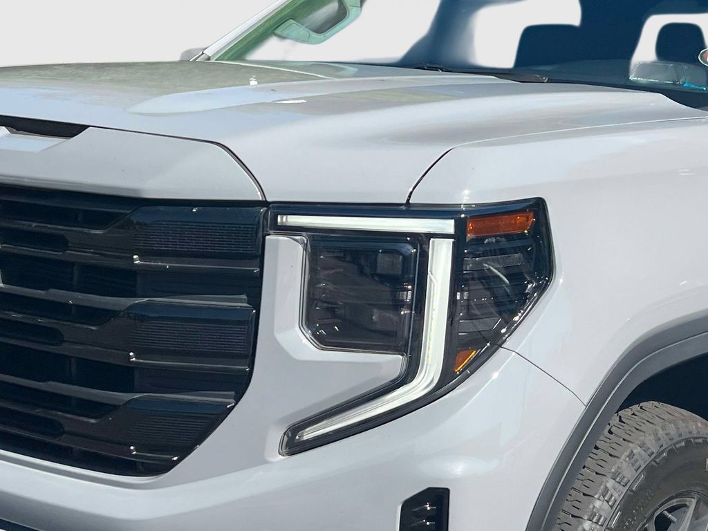 Used 2024 GMC Sierra 1500 Elevation w/ X31 Off-Road Package AWD/4WD image 8