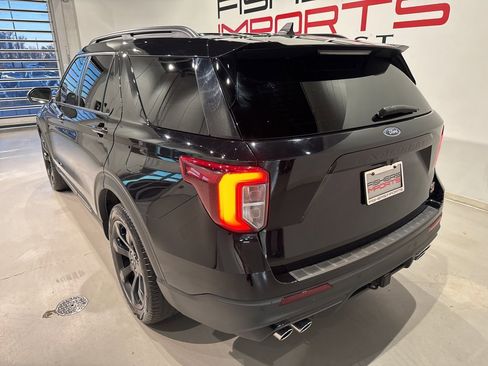 Used 2022 Ford Explorer ST w/ ST Street Pack image 10
