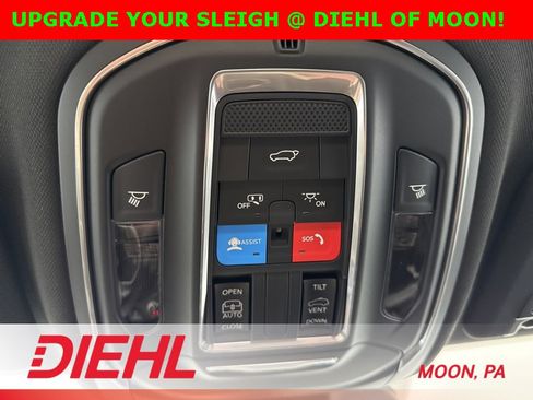 New 2025 Jeep Grand Cherokee Altitude w/ Trailer Tow Package image 31