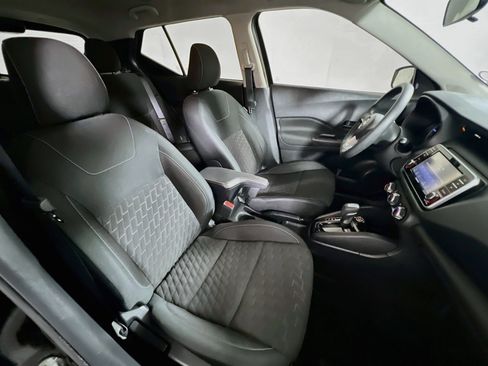 Used 2022 Nissan Kicks S FWD image 30