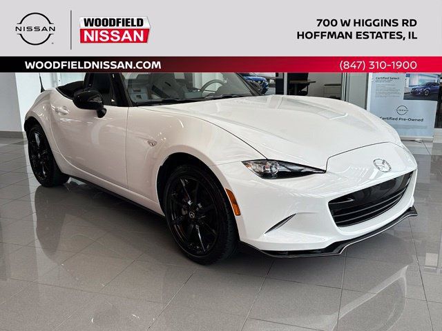 Used 2020 MAZDA MX-5 Miata Club RWD image 3