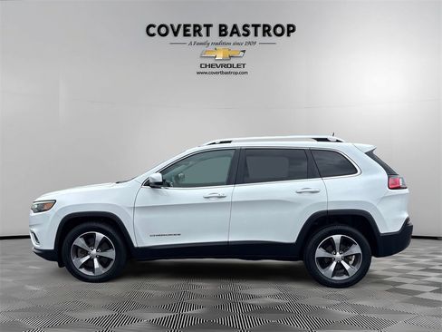 Used 2020 Jeep Cherokee Limited image 3
