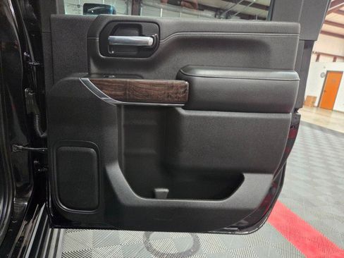 Used 2022 GMC Sierra 2500 Denali w/ Denali Black Diamond Edition image 40