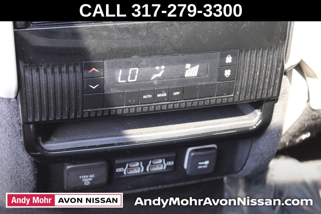 Used 2022 Jeep Wagoneer Series II w/ Premium Group I AWD/4WD image 27