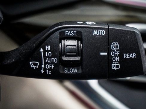 Used 2020 BMW X5 M50i w/ Premium Package image 33