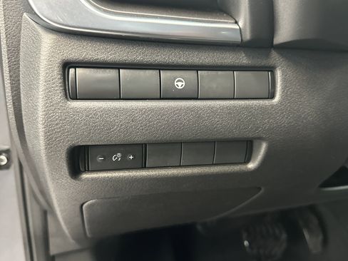 Used 2023 Nissan Rogue SV image 20