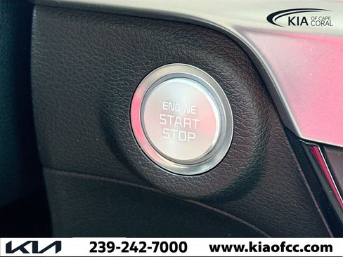 Certified 2024 Kia Telluride SX Prestige w/ Towing Package image 39