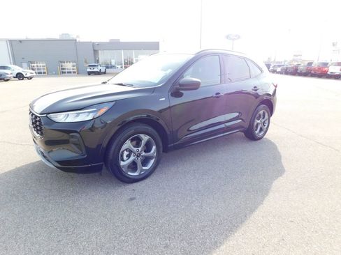 Used 2023 Ford Escape ST-Line w/ Tech Pack #1 image 7