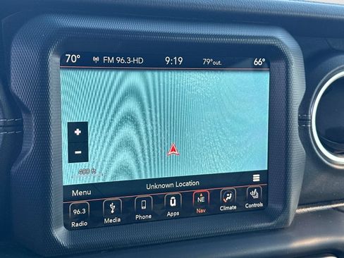 Used 2019 Jeep Wrangler Unlimited Sahara AWD/4WD image 16