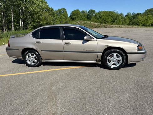 Used 2003 Chevrolet Impala LS w/ Mirror Group FWD image 4