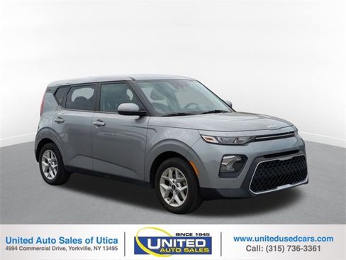 Used 2022 Kia Soul LX w/ Technology Package image 1
