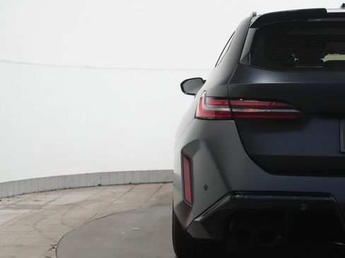 Used 2025 BMW M5 Touring image 12