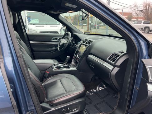 Certified 2018 Ford Explorer Sport image 23