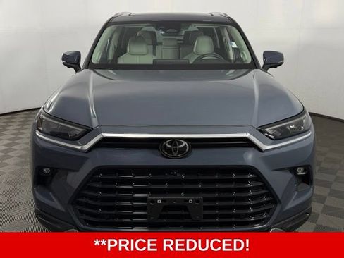 Used 2024 Toyota Grand Highlander AWD image 2