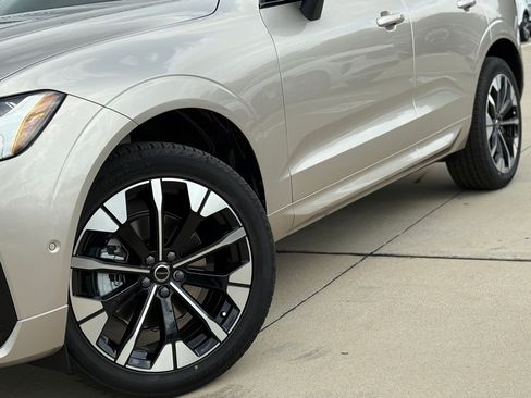 New 2026 Volvo XC60 B5 Plus w/ Protection Package Premier image 8
