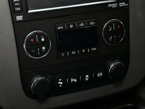 Used 2014 Chevrolet Silverado 2500 LTZ w/ LTZ Plus Package image 33