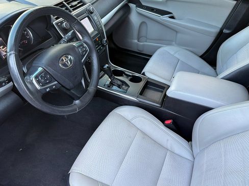Used 2017 Toyota Camry SE FWD image 10