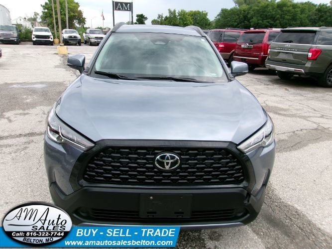 Used 2024 Toyota Corolla Cross LE AWD/4WD image 8