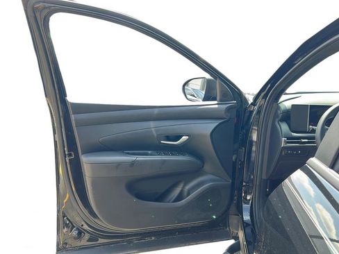 Used 2025 Hyundai Santa Cruz SEL FWD image 11