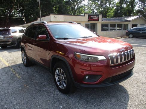 Used 2019 Jeep Cherokee Latitude Plus w/ Comfort/Convenience Group AWD/4WD image 5