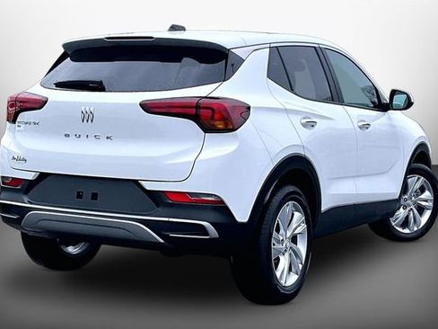 Used 2025 Buick Encore GX Preferred AWD/4WD image 2