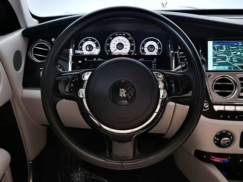 Used 2015 Rolls-Royce Wraith image 38