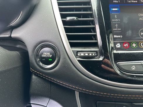 Used 2022 Chevrolet Trax LT w/ LT Convenience Package image 20