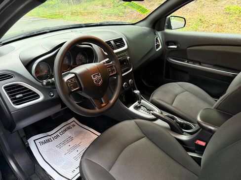 Used 2013 Dodge Avenger SE FWD image 11