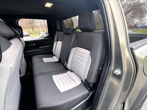 Used 2025 Toyota Tacoma TRD Off-Road image 19