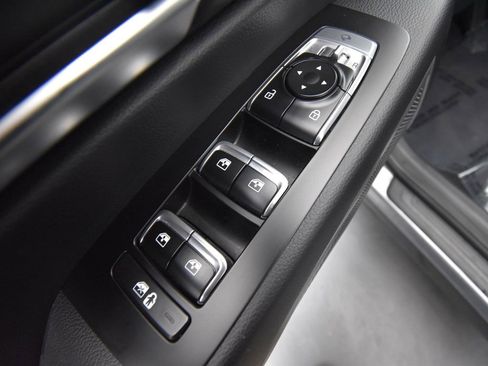 Used 2024 Kia Telluride EX w/ EX Captain's Chair Package image 13