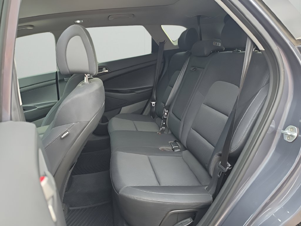 Used 2018 Hyundai Tucson Value w/ Cargo Package AWD/4WD image 11