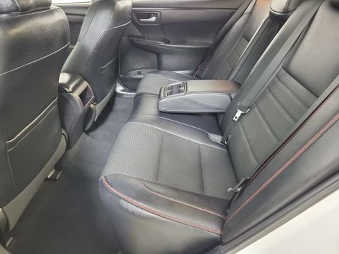 Used 2017 Toyota Camry SE FWD image 12