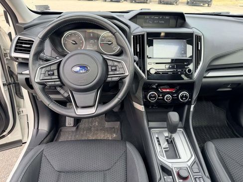 Used 2020 Subaru Forester Premium image 2